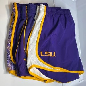 NIKE Lot of 3 Shorts *NWT*
LSU Tempo Dri-FIT Shorts
Size: Women’s Large (US)